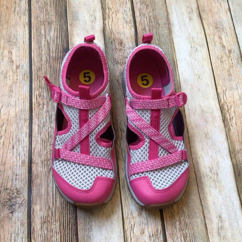 NEW Chaco Odyssey Amphibious Hiking Sneaker